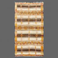 Le motif de ce tapis Glaoua est si intelligent, si élégant et à la fois tellement ethnique. 